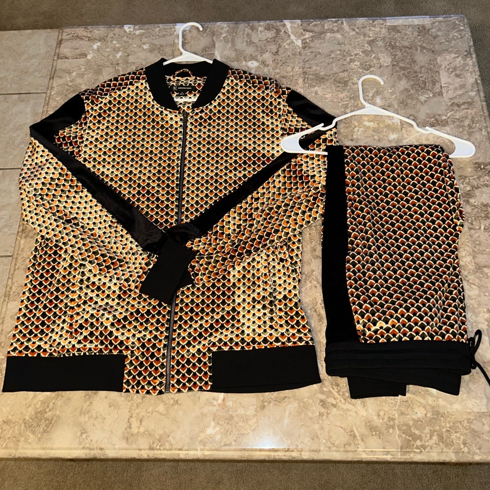 INC SWEATSUIT (TOP&BOTTOM) XL